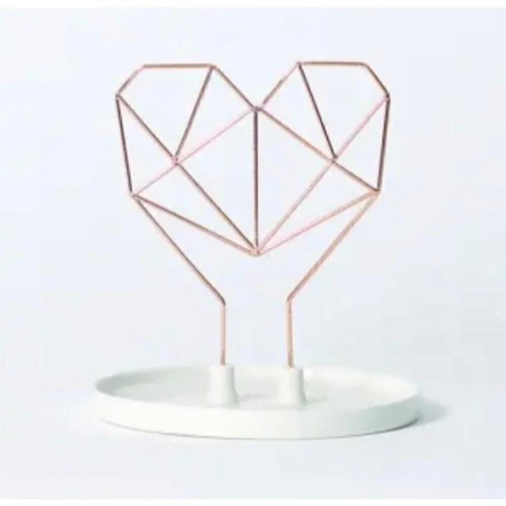 IMM Living BNIB Rose Gold Porcelain Coxet Wire Heart Ceramic Jewelry Holder